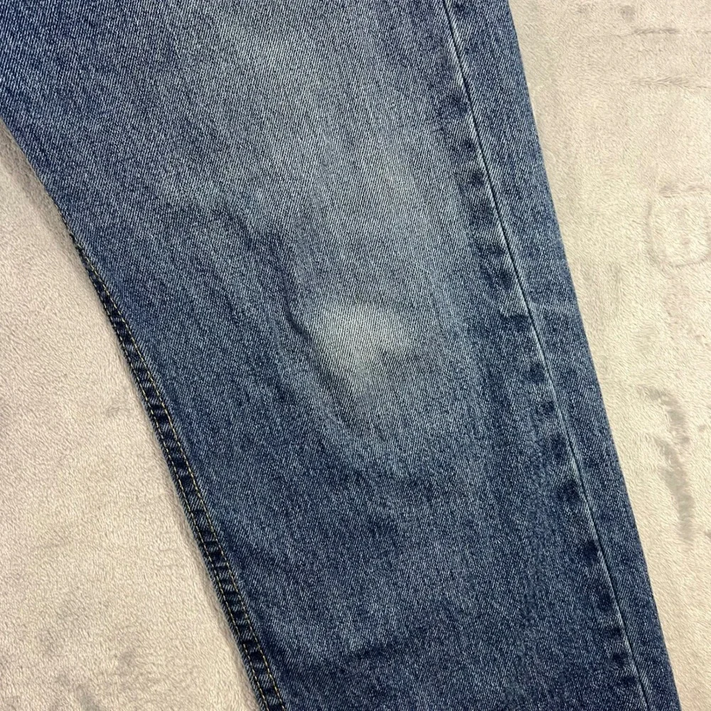Levis normal wear